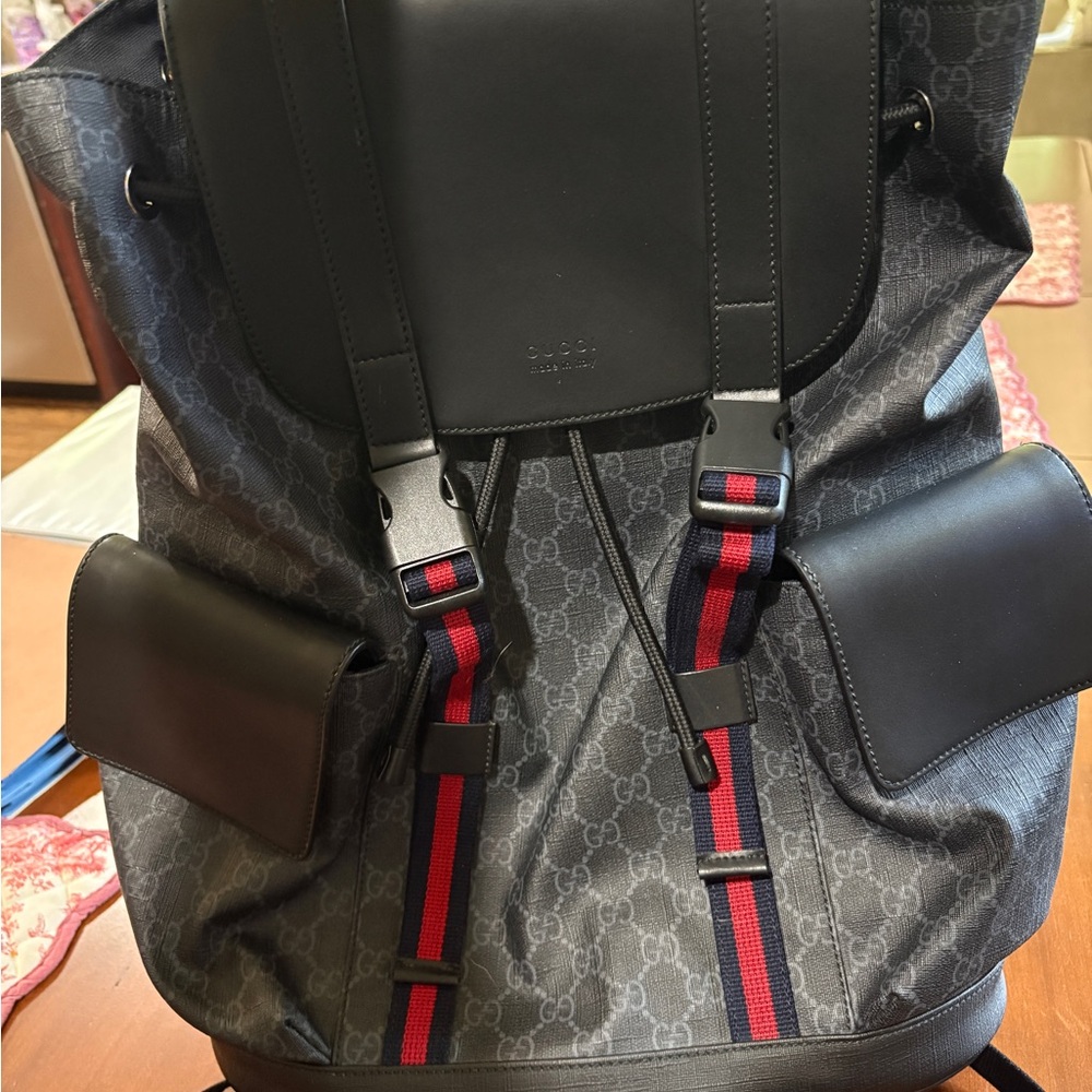 Gucci mens gg canvas backpack in brand new condition